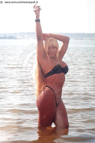 Foto Nicole Vip Venturiny  Sexy Transescort Milano